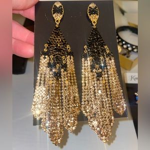 Kenna Bee Boutique Gold & Black Earrings